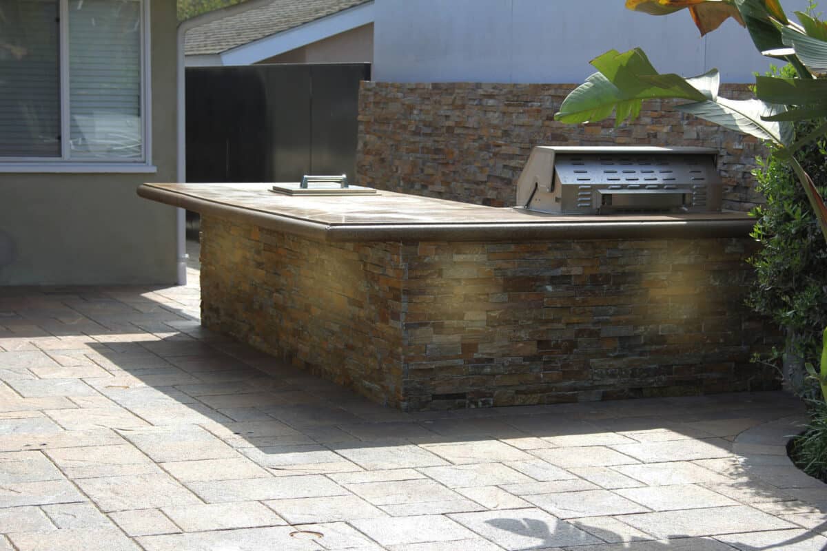 Lumengy Solar Paver Light (2700K)