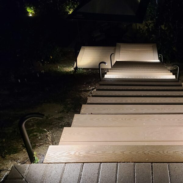 3W LED Landscape Bollard Path Light, Modern Curved Design, 12V Low Voltage, IP67 Waterproof, for Pathways, Driveways and Walkways, Black Finish (4 Pack) - Image 7